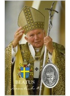 CARD CM 5,5 X 8,5 MULTILINGUA GIOVANNI PAOLO II CON MEDAGLIETTA VESTE ORO