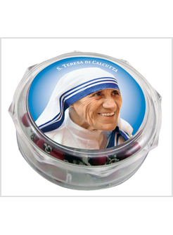 ROSARIO PETALO DI ROSA SANTA MADRE TERESA DI CALCUTTA SFONDO AZZURRO CHIARO