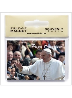 MAGNETE FLAG PAPA FRANCESCO TRA LA FOLLA CM 7,9 X 5,4