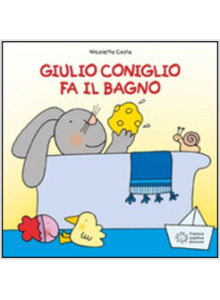 GIULIO CONIGLIO FA IL BAGNO
